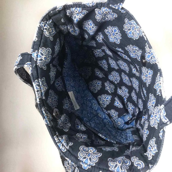 Vera Bradley Quilted Tote in Retired Calypso Blue White Bandana Print - Picture 4 of 13